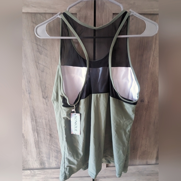 NWT Women's Green Racerback Tankini Swimsuit Top Size XXL - Picture 2 of 3